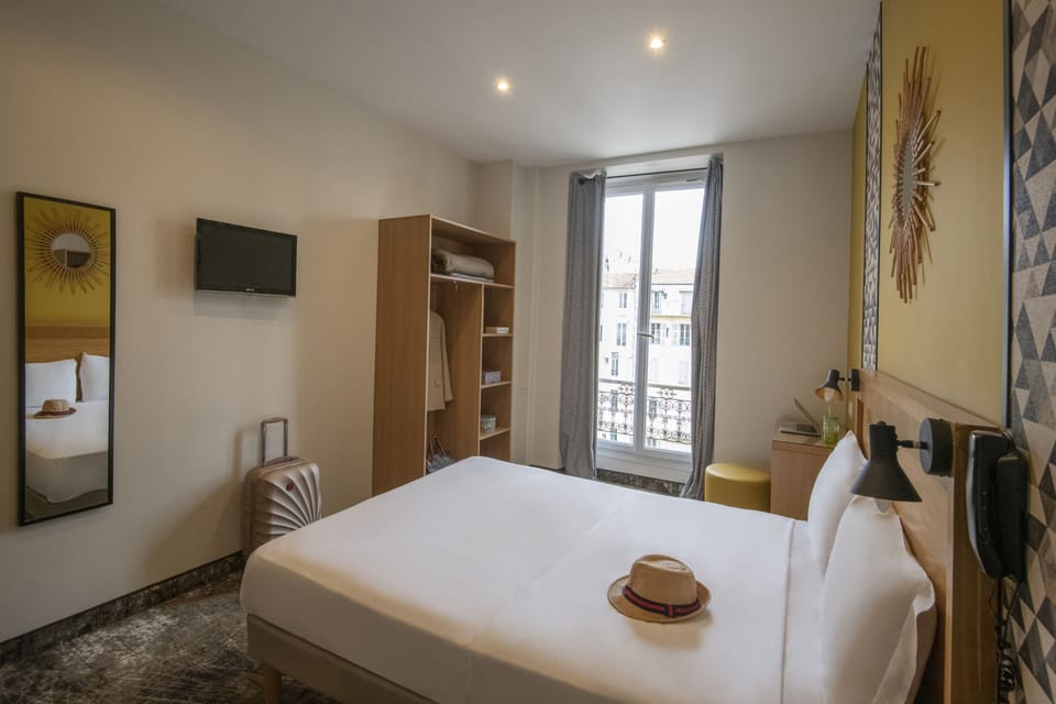 Standard Double Room | Desk, blackout drapes, soundproofing, iron/ironing board