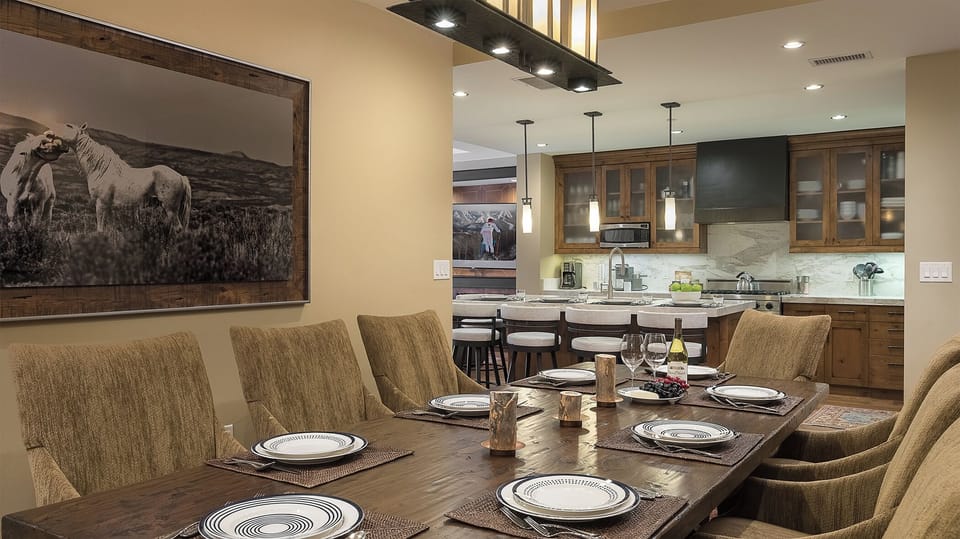 Dining Area, Main Level