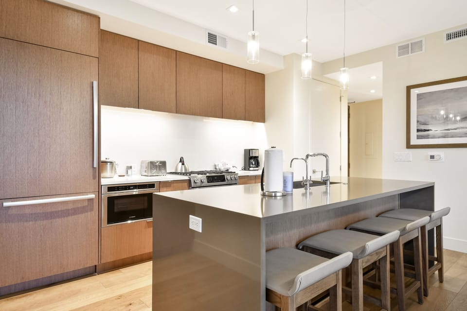 Condo, 1 Bedroom | Private kitchen | Fridge, oven, coffee/tea maker, toaster