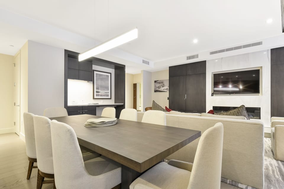 Condo, 3 Bedrooms | Dining