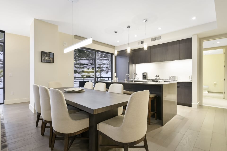 Condo, 3 Bedrooms | Dining