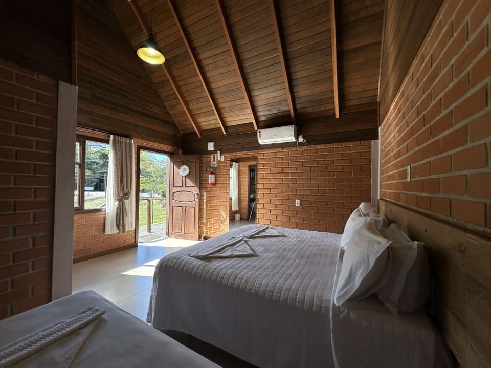 Deluxe Cabin | Minibar, individually decorated, individually furnished, free WiFi