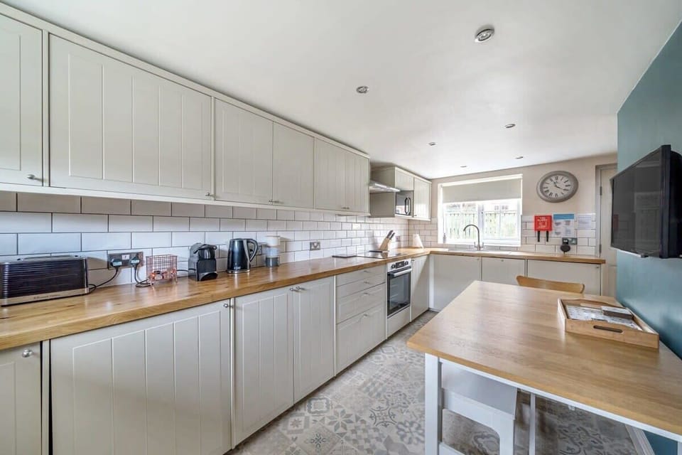 Great Habton Cottage, Great Habton - Host & Stay