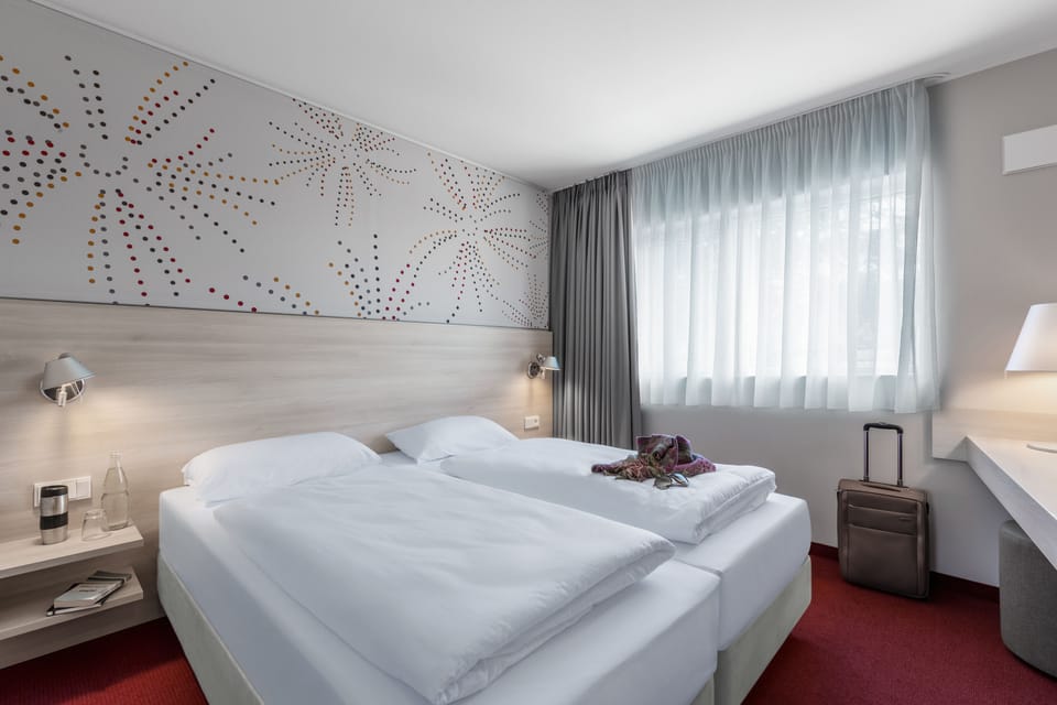 Desk, soundproofing, rollaway beds (surcharge), WiFi (free)