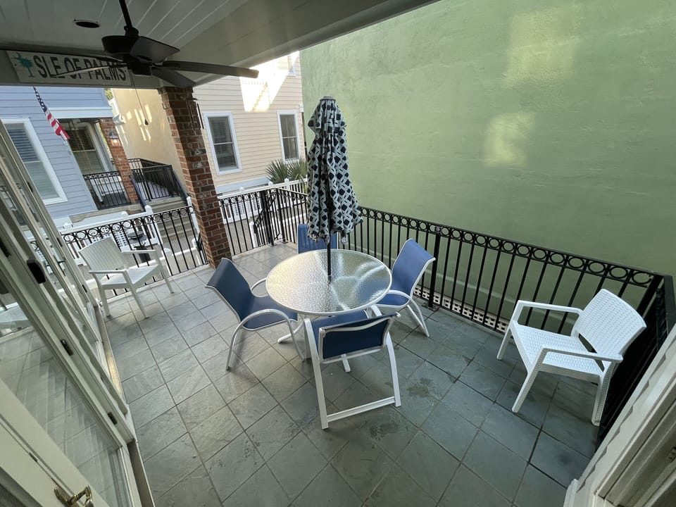 Outdoor porch overlooking Boardwalk. 