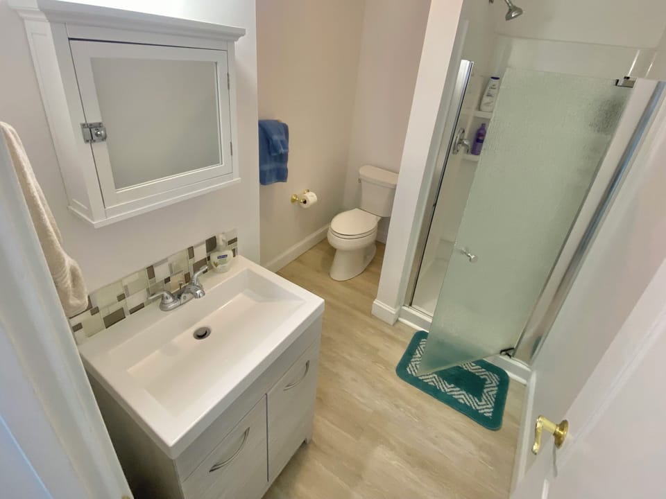 Full bathroom attached to ensuite bedroom.