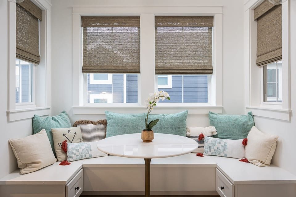 Breakfast nook with bench seating.