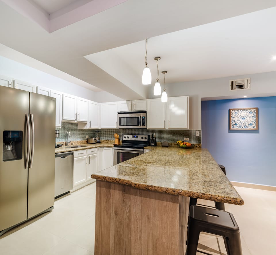 Fully Equipped Kitchen with American Appliances 