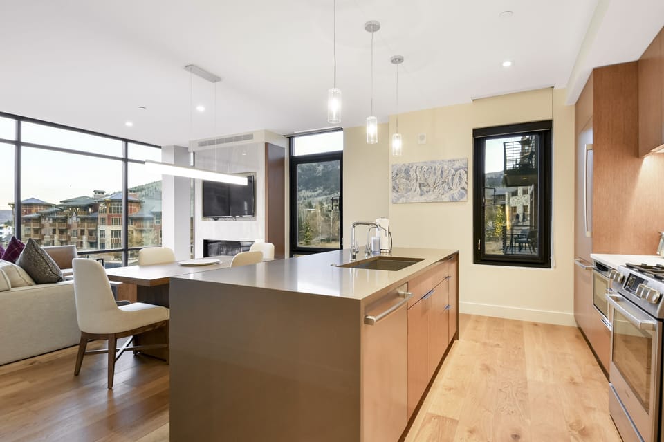 Flooring, Indoors, Room, Hardwood, Floor