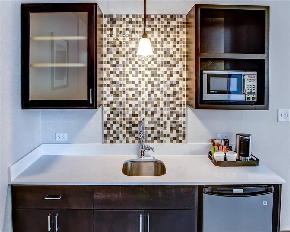 Fridge, microwave, coffee/tea maker