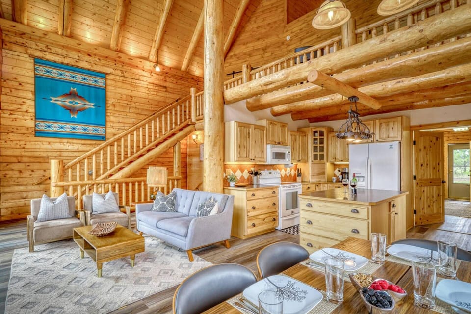 Convenient open floor plan allows the stunning views to flow throughout the living/dining and kitchen area. Welcome to Pagosa!