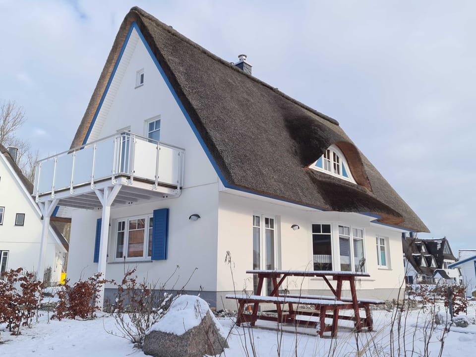 E8 thatched roof vacation home Ostseebad Rerik - E8: 4-room thatched roof house Strandvogel with Cottage in Rerik