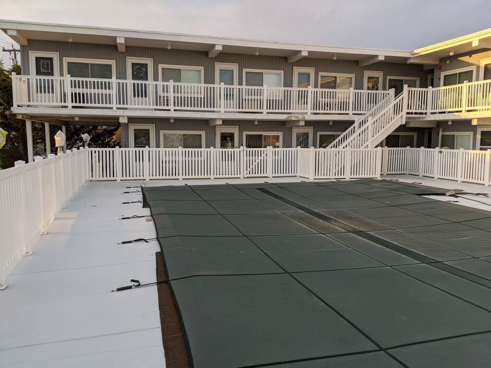 Condo that sleeps 6. 2 blocks from N Wildwood Beach. 2 blocks from the sea wall Apartment in North Wildwood