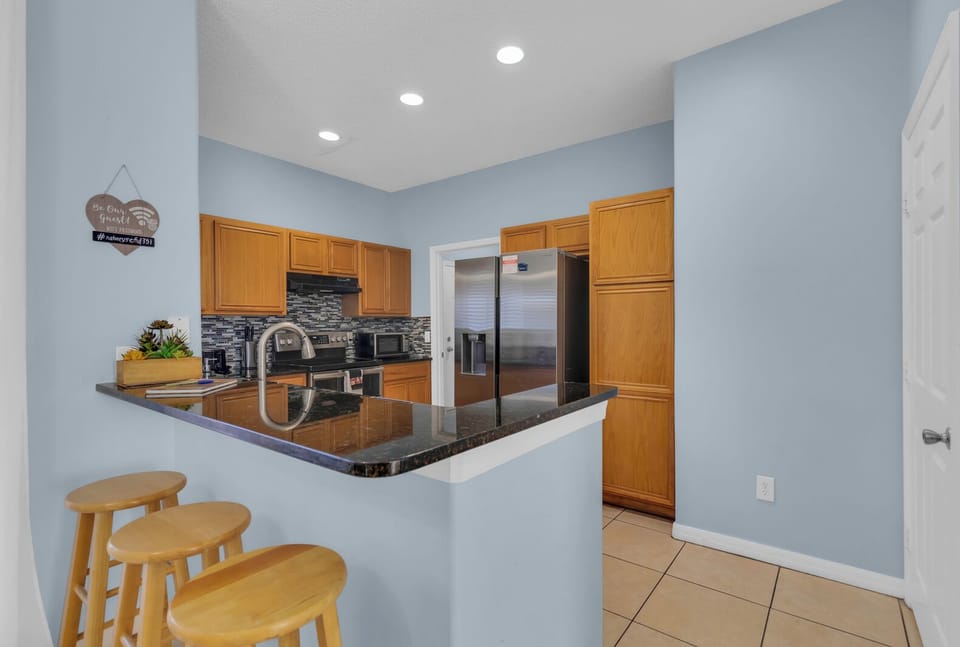 Full Kitchen