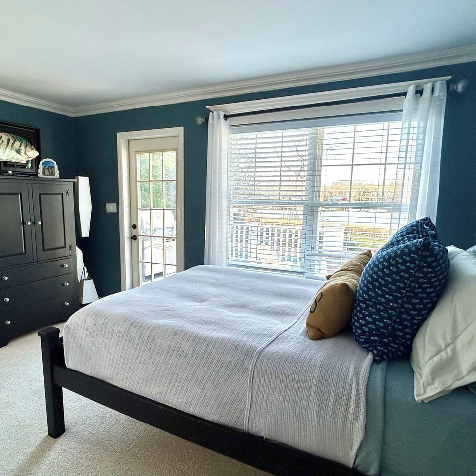 Queen Bed
