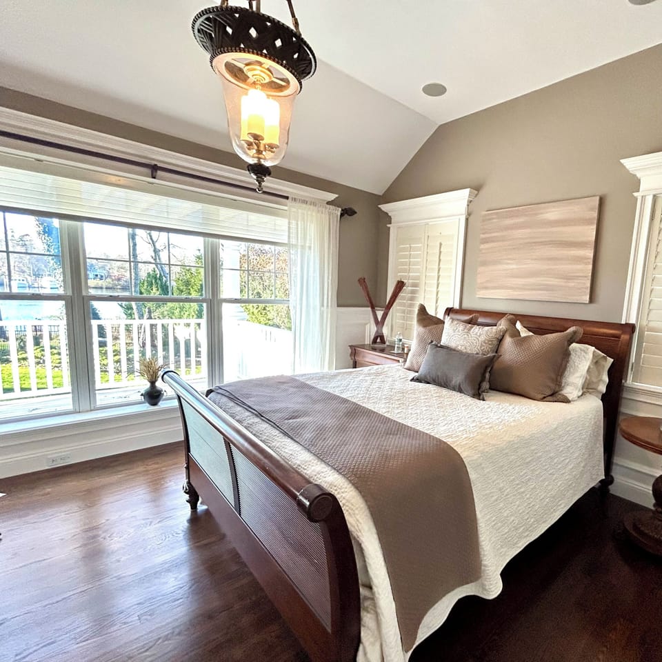 Queen Bed