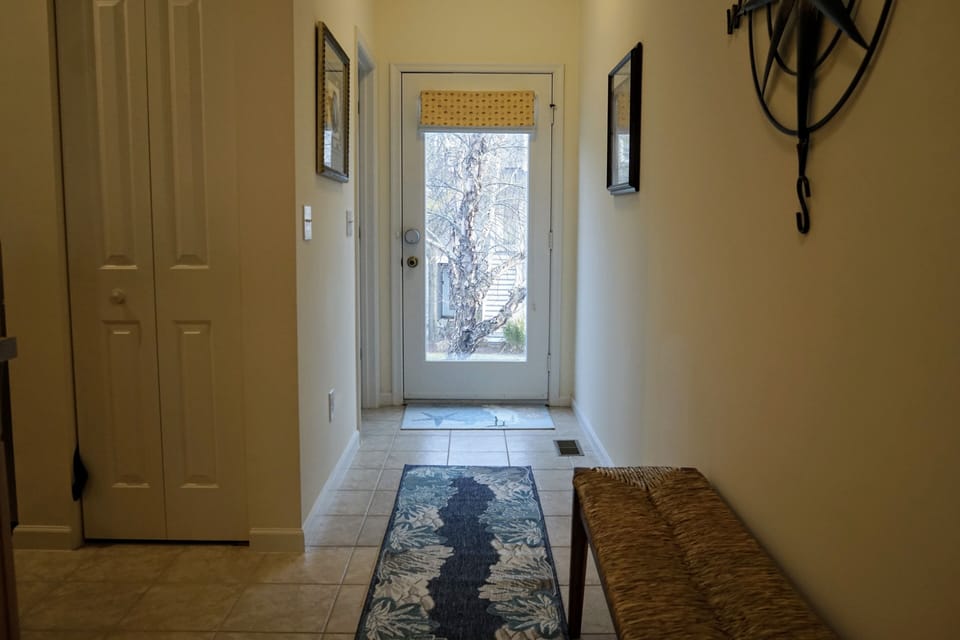 Main entry hallway 