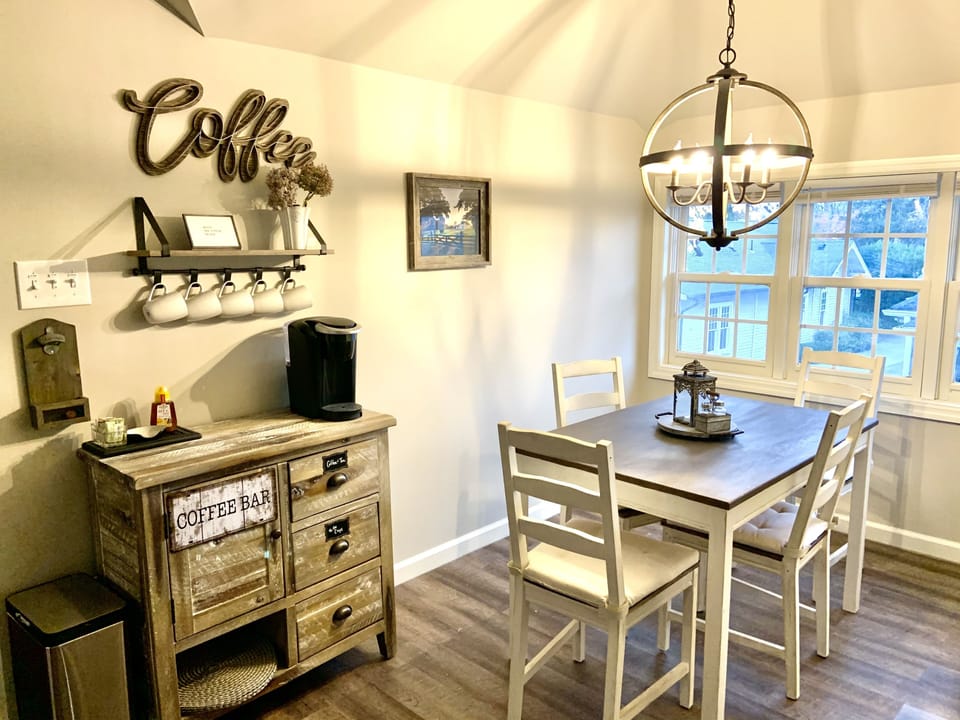 Cute area to sit and have coffee, meals or great workspace