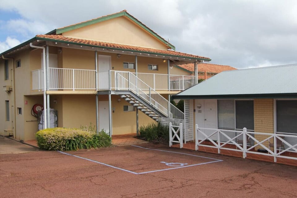 Property building, Stairs, Balcony/Terrace