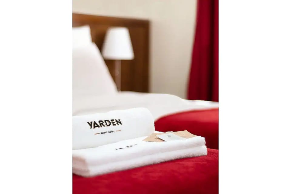 Classic Twin Room, City View | In-room safe, desk, soundproofing, iron/ironing board