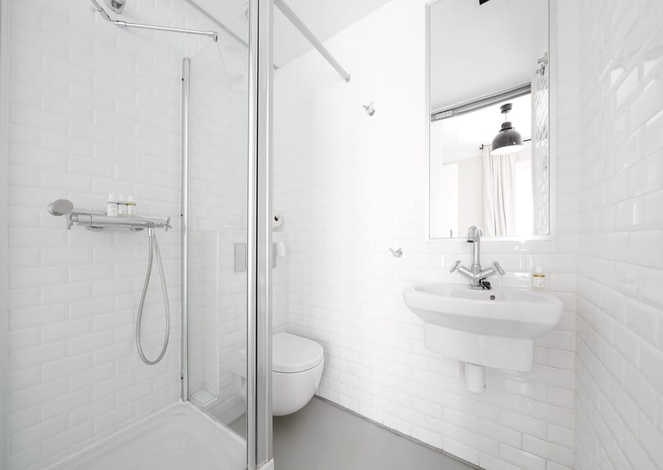 Small Room | Bathroom | Shower, eco-friendly toiletries, hair dryer, towels
