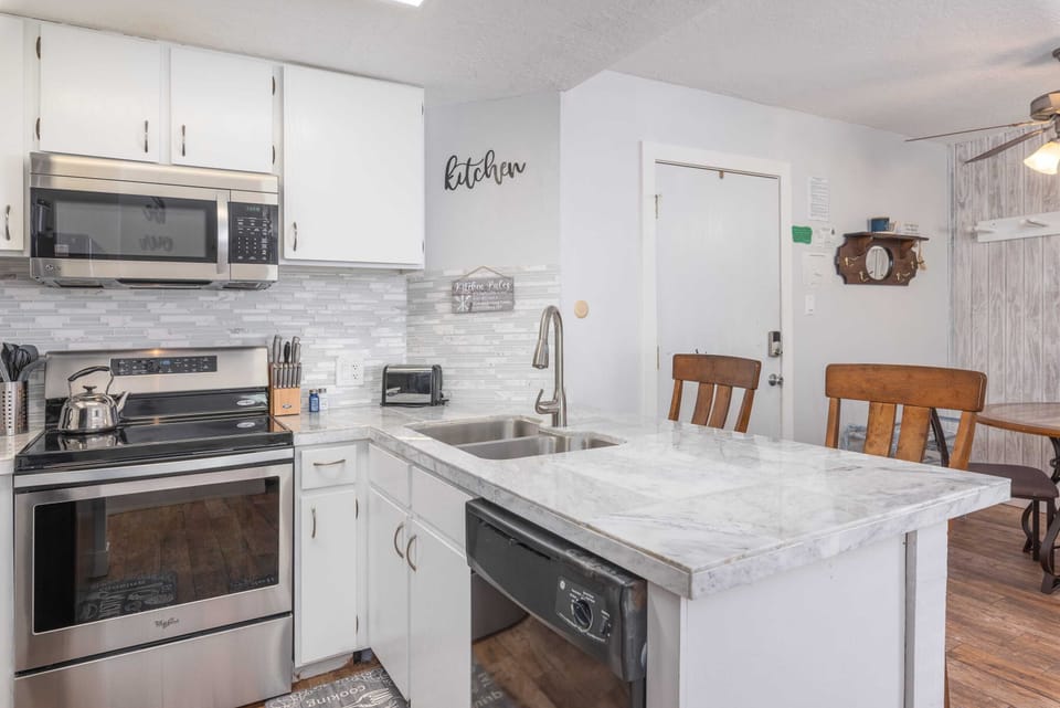 Kitchen 2