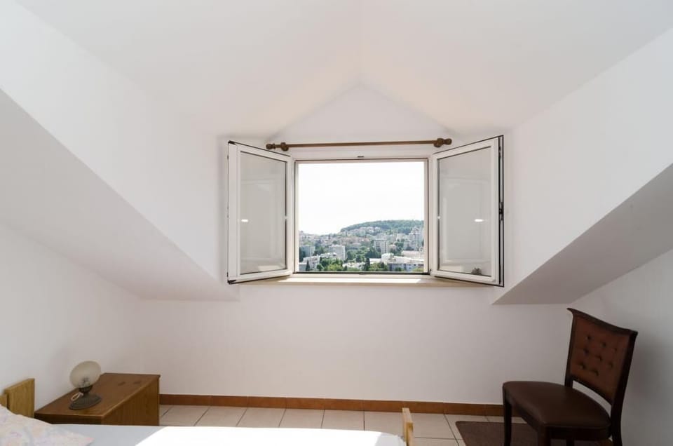 Apartment (One Bedroom Apt with Balcony) | 3 bedrooms, free WiFi