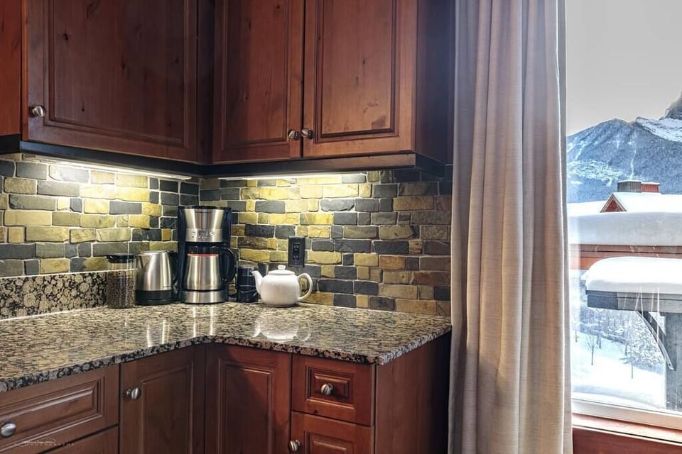Brew up a cup of complimentary local Eclipse coffee, and admire the view out the kitchen window