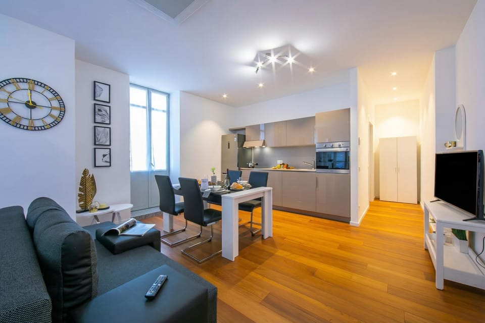 Family Studio, Balcony, Mountain View (Little Lugano) | Dining