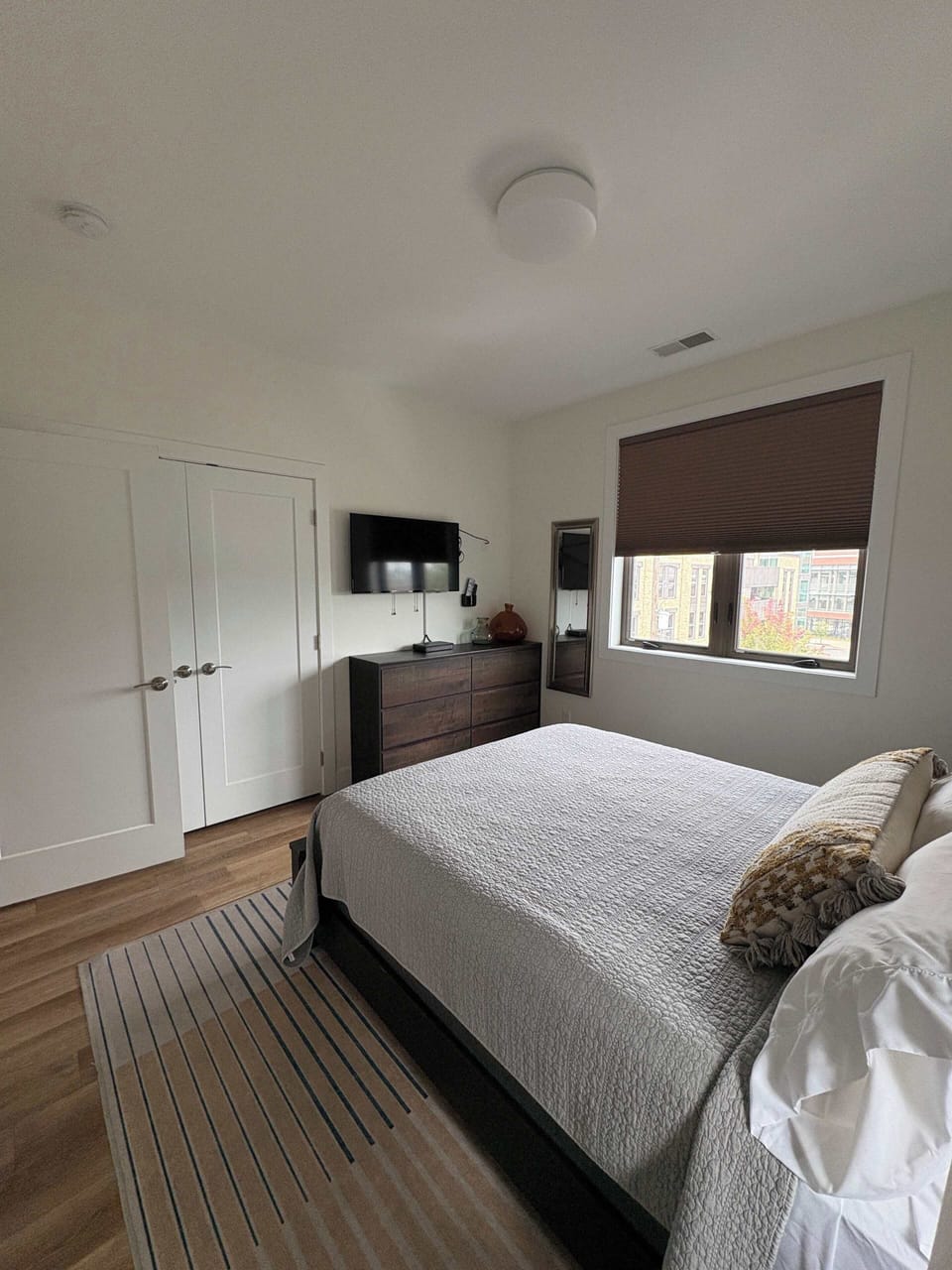 Queen Bed