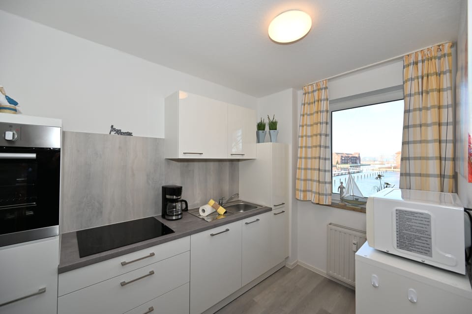 Standard Apartment, 2 Bedrooms | Private kitchen | Coffee/tea maker, fridge, electric kettle, cookware/dishes/utensils