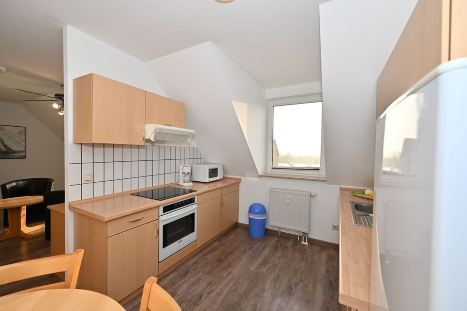 Standard Apartment, 1 Bedroom, Harbor View | Private kitchen | Coffee/tea maker, fridge, electric kettle, cookware/dishes/utensils