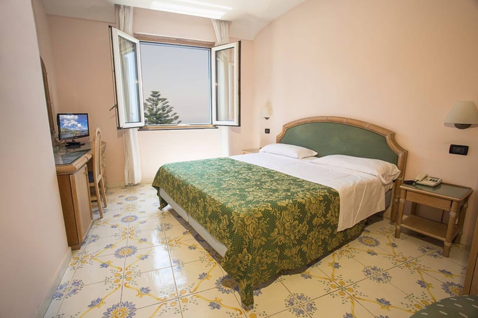 In-room safe, desk, cribs/infant beds, free WiFi