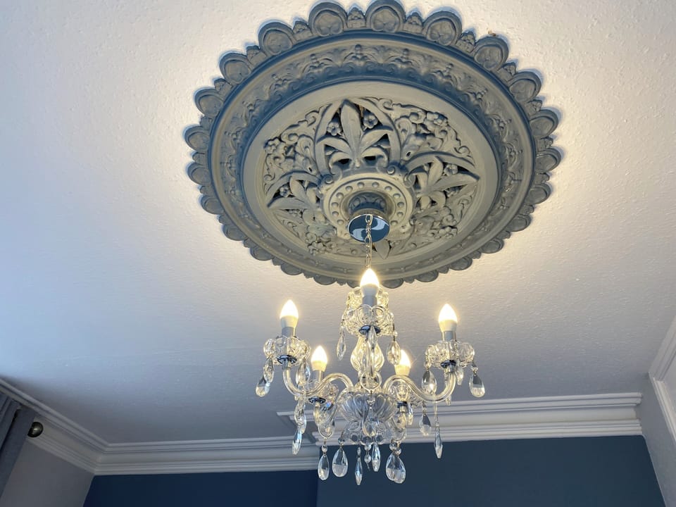 Standard Double Room, 1 King Bed, Mountain View | Iron/ironing board, free WiFi, bed sheets