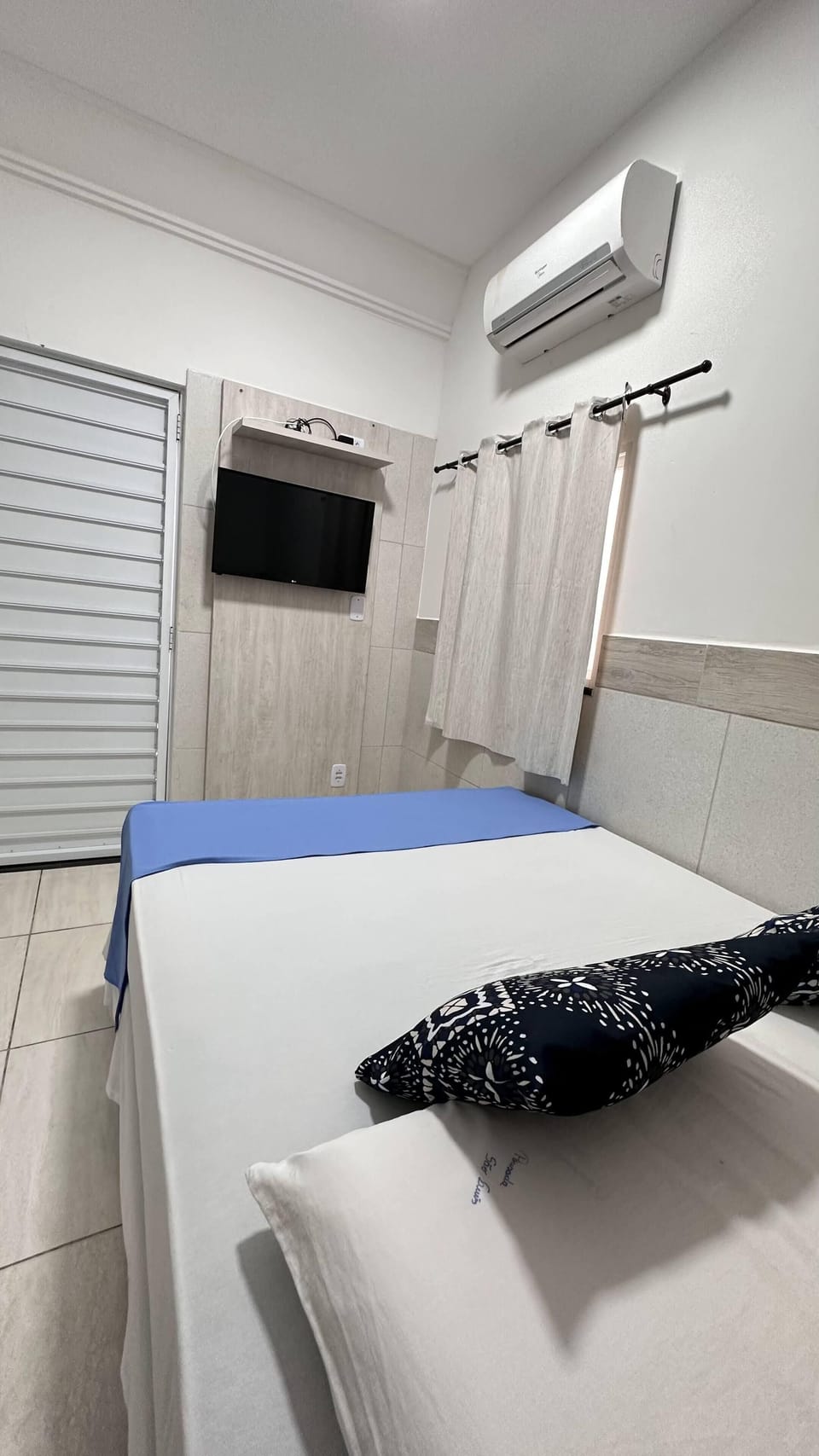 Room (Individual) | Minibar, individually decorated, desk, blackout drapes