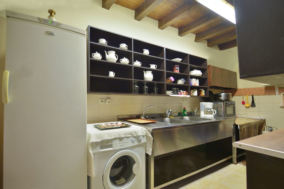 Deluxe Villa, 3 Bedrooms, Mountain View (Triantafilo) | Private kitchen | Full-size fridge, stovetop, electric kettle, cookware/dishes/utensils