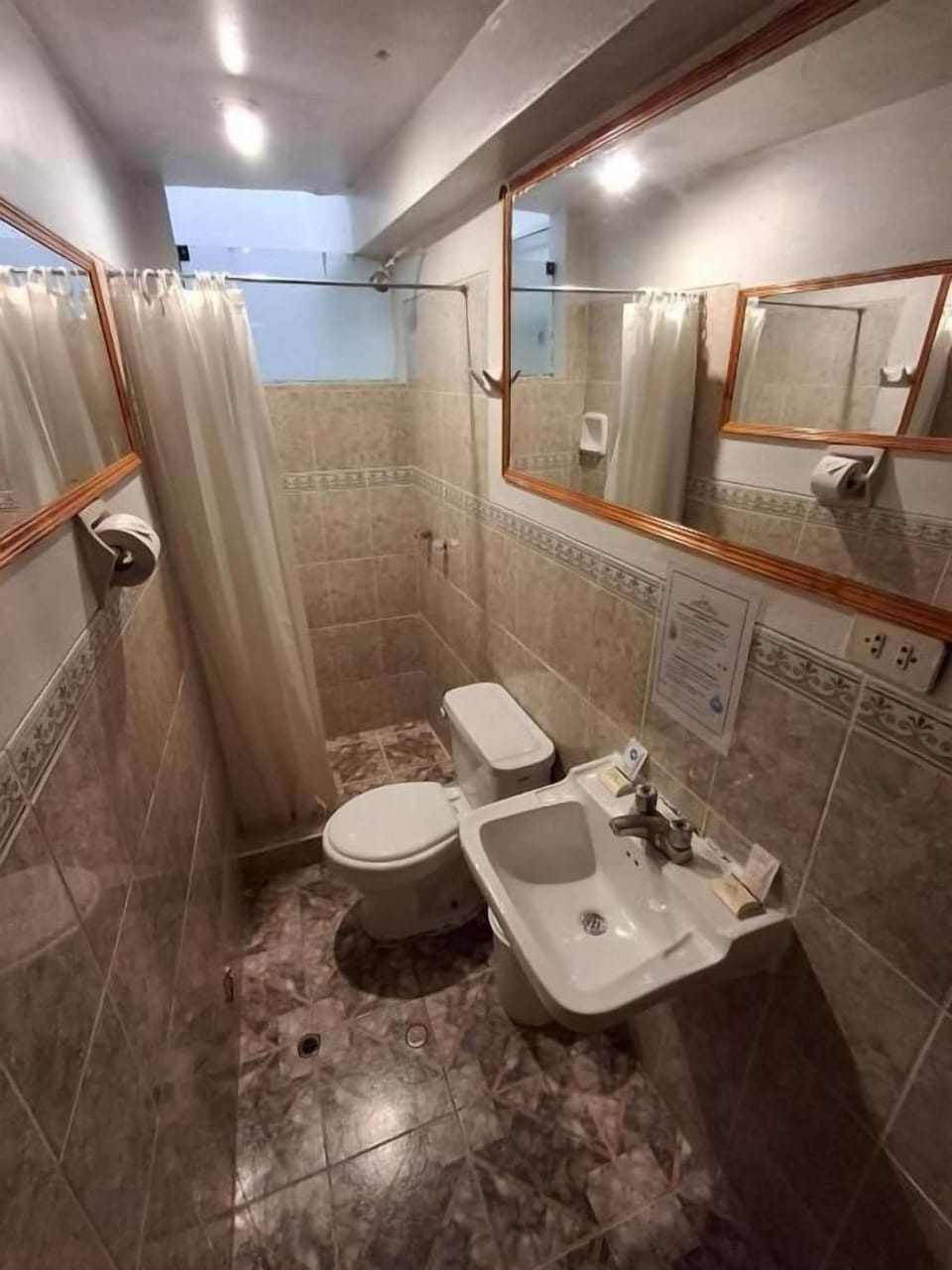 Basic Double Room, 2 Twin Beds | Bathroom | Shower, towels, soap, shampoo