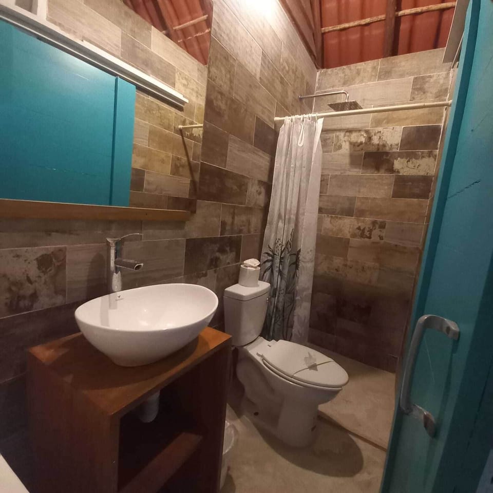Bungalow with Kitchen | Bathroom | Shower, free toiletries, towels, soap