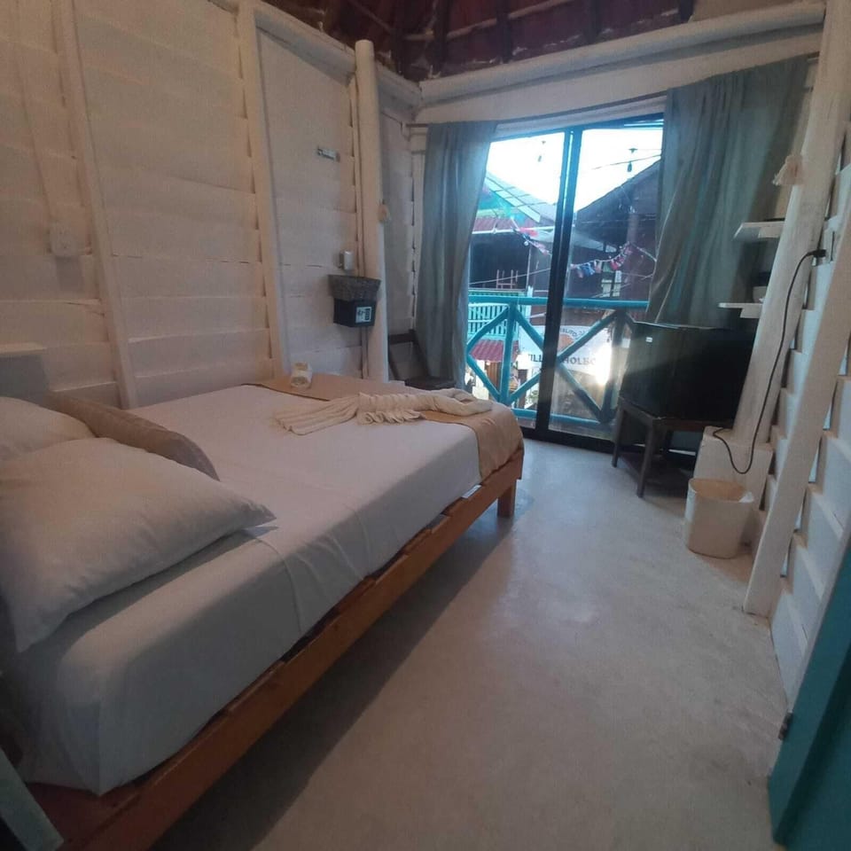 Bungalow with Kitchen | WiFi (free), bed sheets