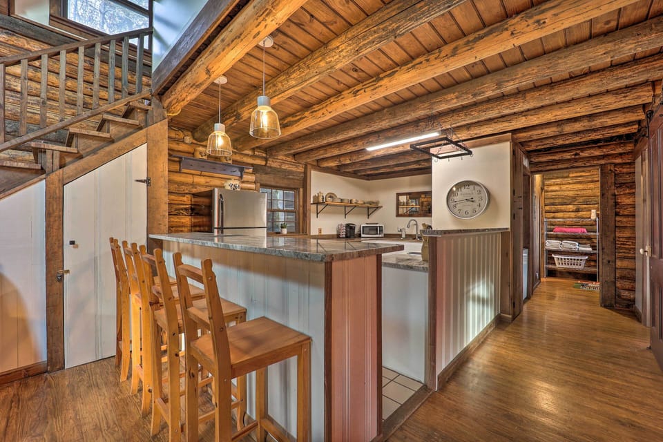 Kitchen | Fully Equipped w/ Cooking Basics