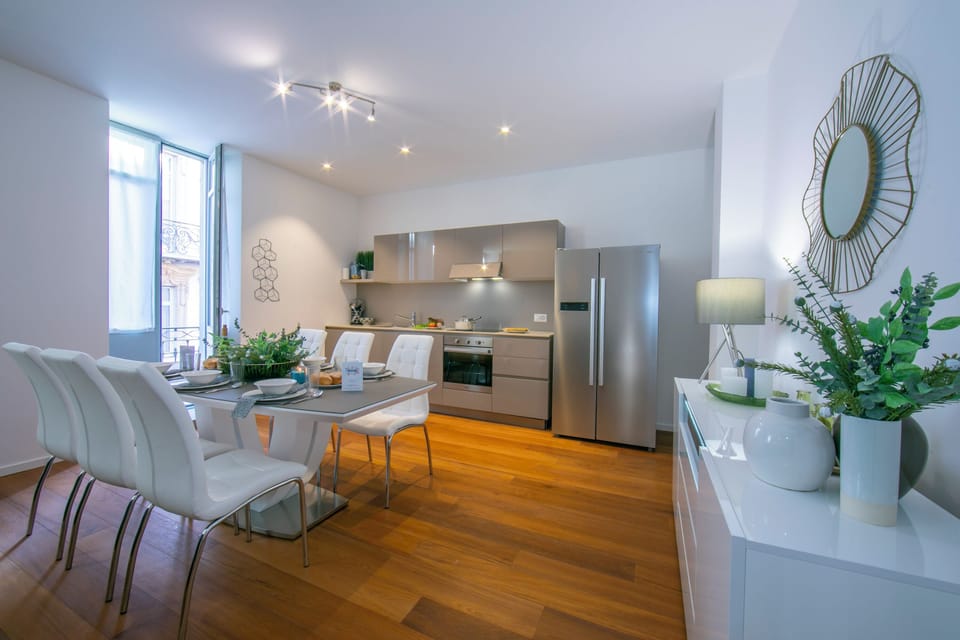 Family Apartment, 2 Bedrooms, 2 Bathrooms (Star of Lugano) | Dining