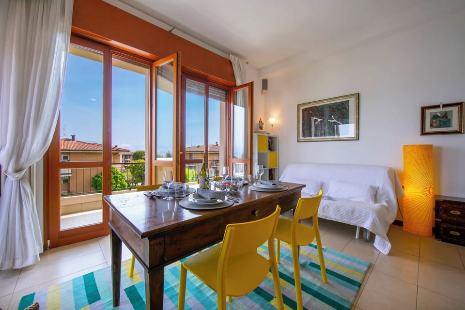 Family Apartment, Multiple Bedrooms (Casa Michelangelo) | Dining