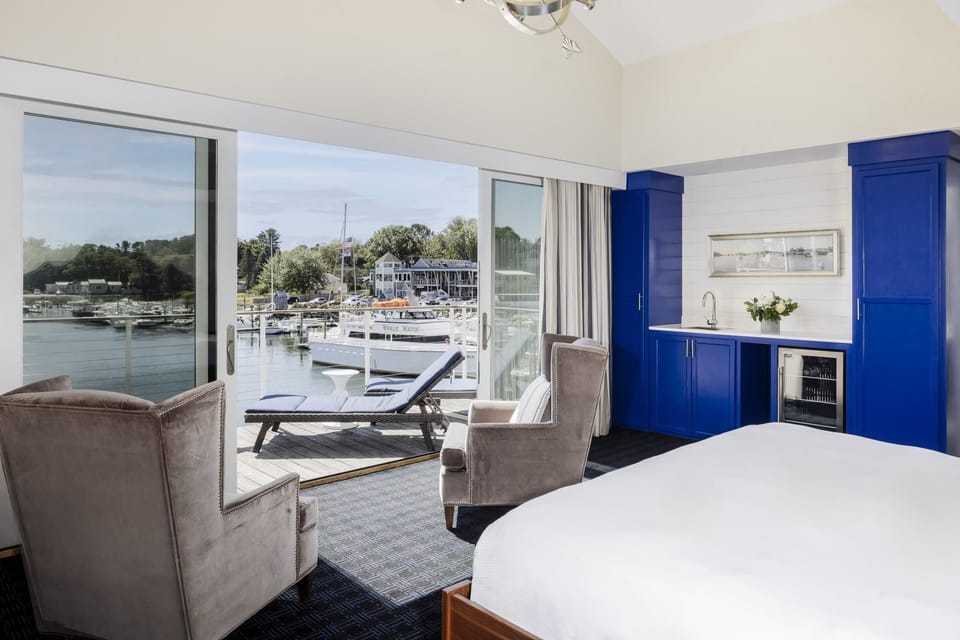 Suite (Admiral Suite with Deck) | Frette Italian sheets, premium bedding, individually decorated