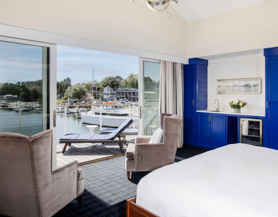 Suite (Admiral Suite with Deck) | Frette Italian sheets, premium bedding, individually decorated