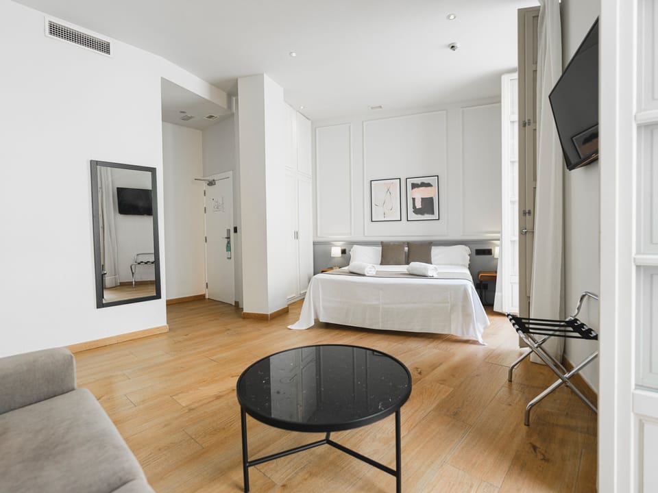Junior Suite with balcony | Premium bedding, down comforters, minibar, in-room safe