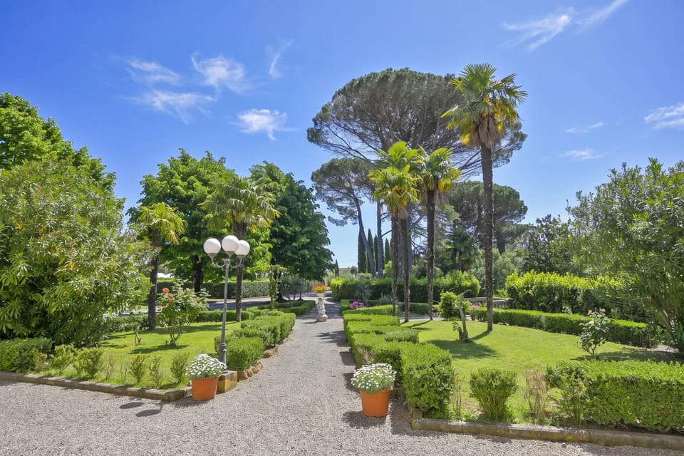 Family Villa, 4 Bedrooms, Fireplace, Mountainside (Tenuta Santa Colomba) | Property grounds
