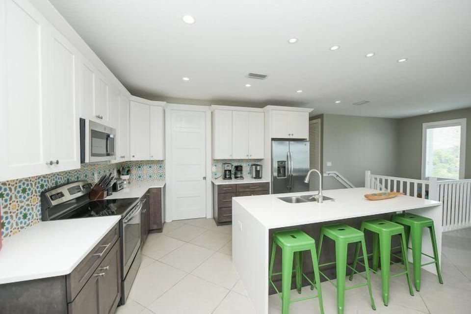 TOP FLOOR KITCHEN