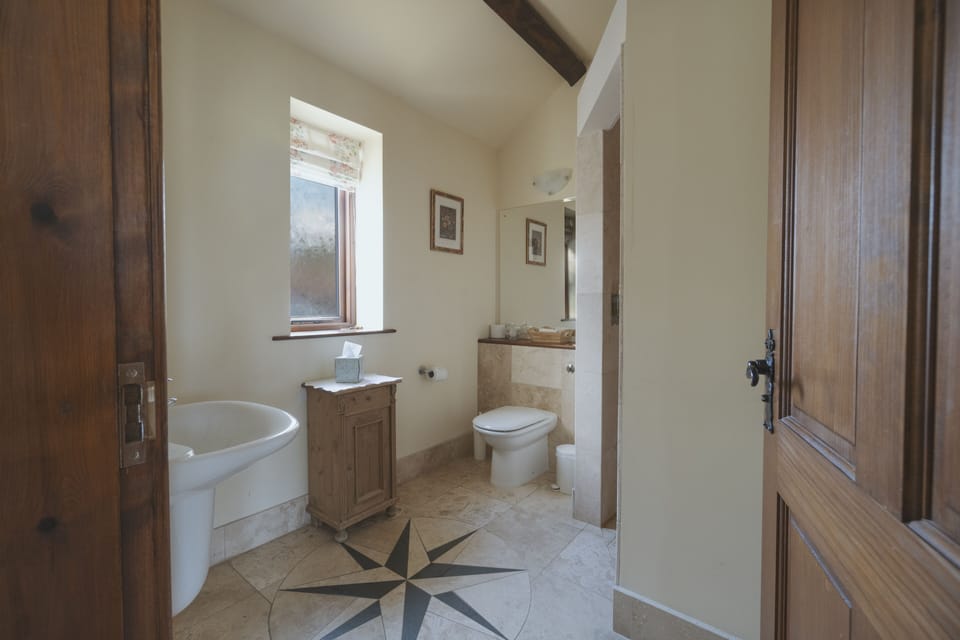 Deluxe Double Room, Ensuite | Bathroom