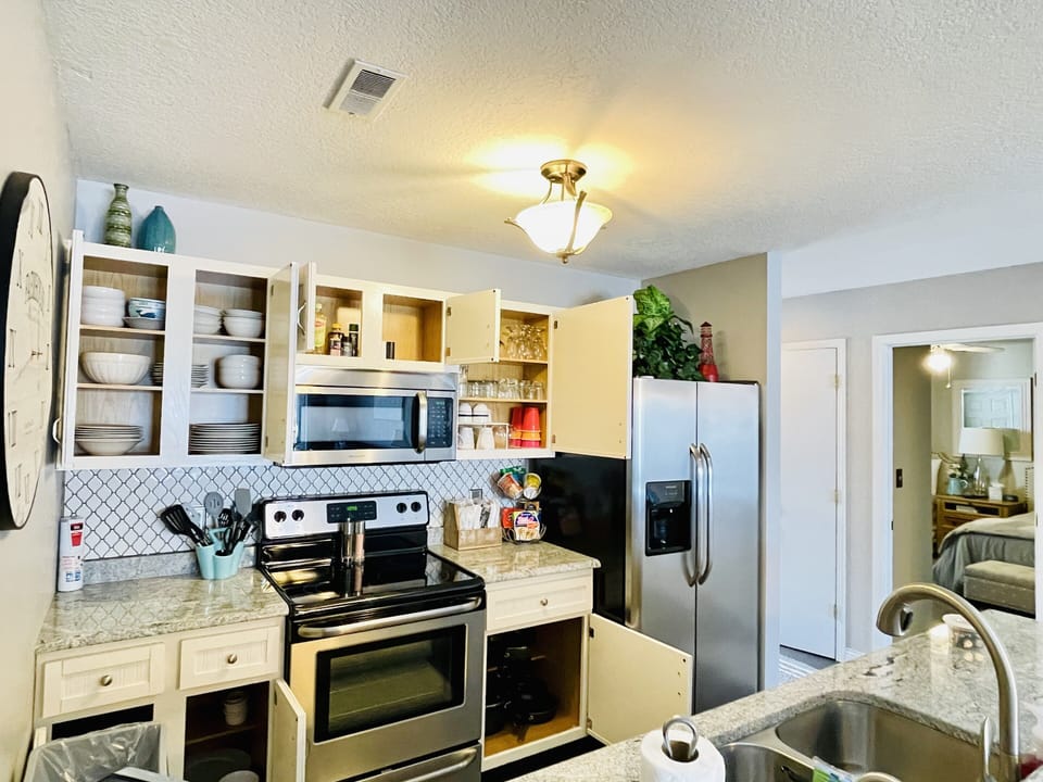 Cook up a meal in this fully equipped kitchen
