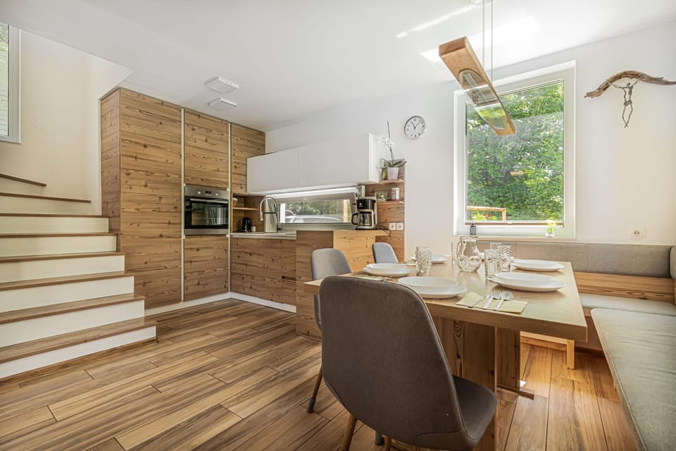 Standard Villa, 3 Bedrooms, 2 Bathrooms, Mountainside (Pool Villa Katja Kranjska Gora) | Dining
